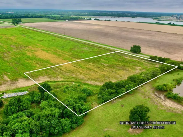 Front exterior — 0001 N Harrah Road, Harrah, OK 73045