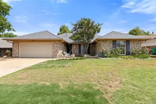 Sold home at 11017 NW 113th Street