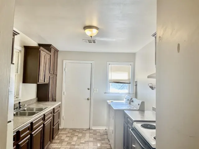 Photo 5 — 3000 NW 27th Street, Oklahoma City, OK 73107
