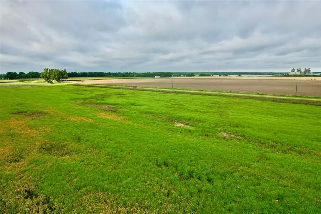 Photo 14 — 0005 N Harrah Road, Harrah, OK 73045