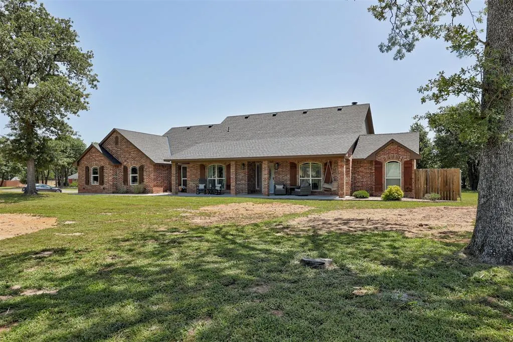 Photo 2 — 9100 Megans Way, McLoud, OK 74851