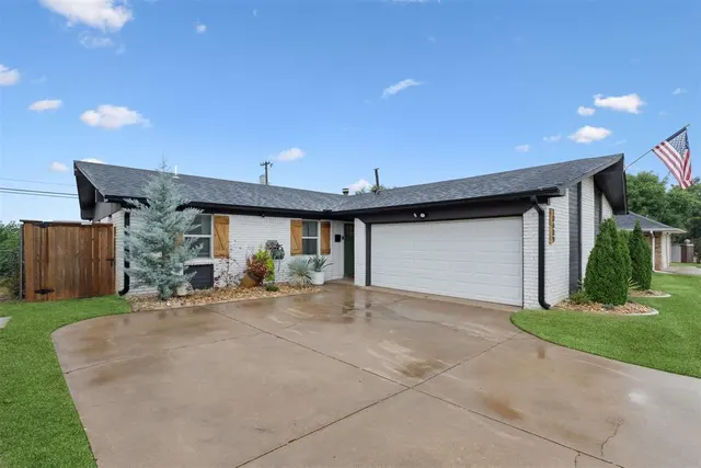 Photo 3 — 10609 N McKinley Avenue, Oklahoma City, OK 73114