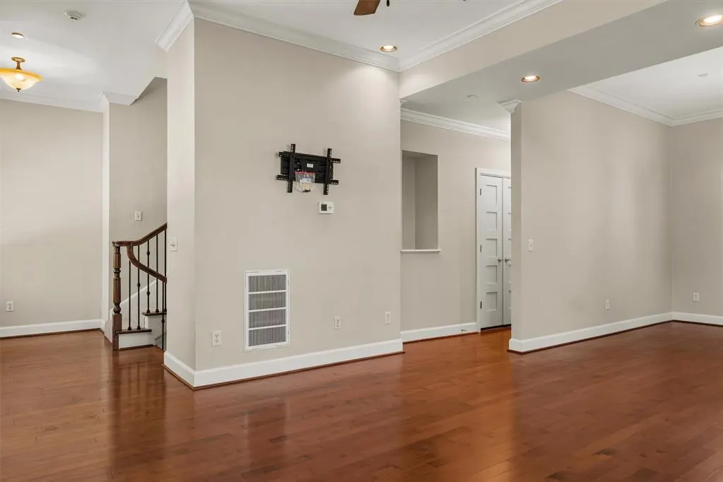 Photo 7 — 205 N Geary Avenue, Oklahoma City, OK 73104
