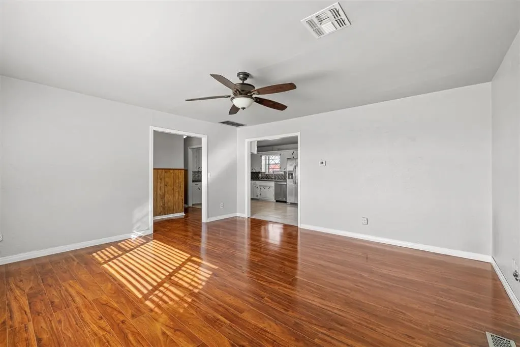 Photo 6 — 22431 100th Street, Maysville, OK 73057