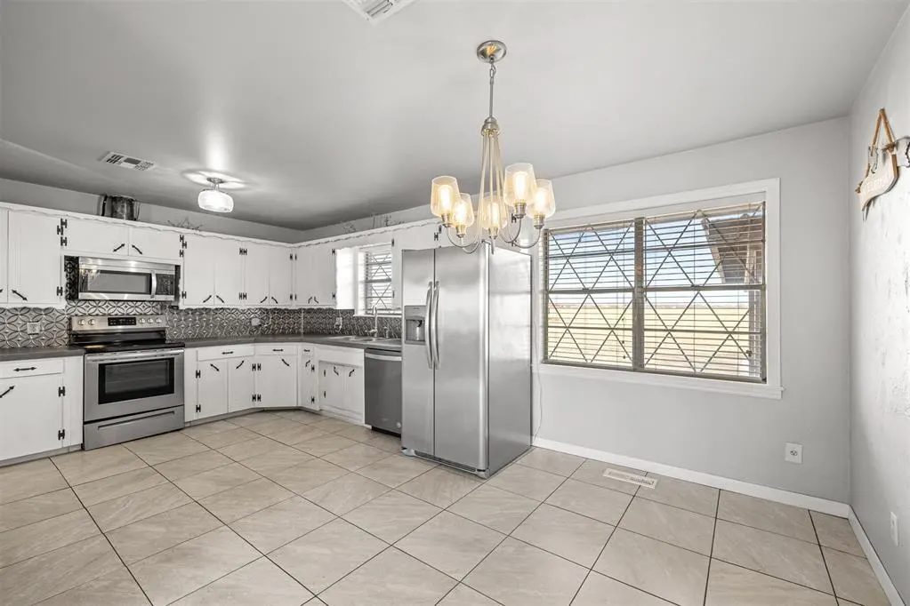 Photo 9 — 22431 100th Street, Maysville, OK 73057