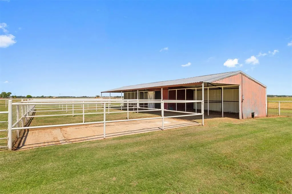 Photo 35 — 22431 100th Street, Maysville, OK 73057