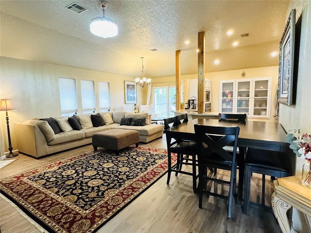Photo 5 — 11445 Walters Avenue, Oklahoma City, OK 73162