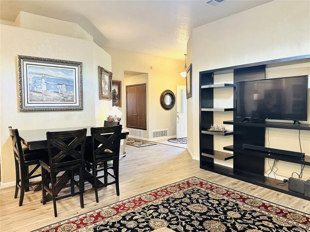 Photo 8 — 11445 Walters Avenue, Oklahoma City, OK 73162