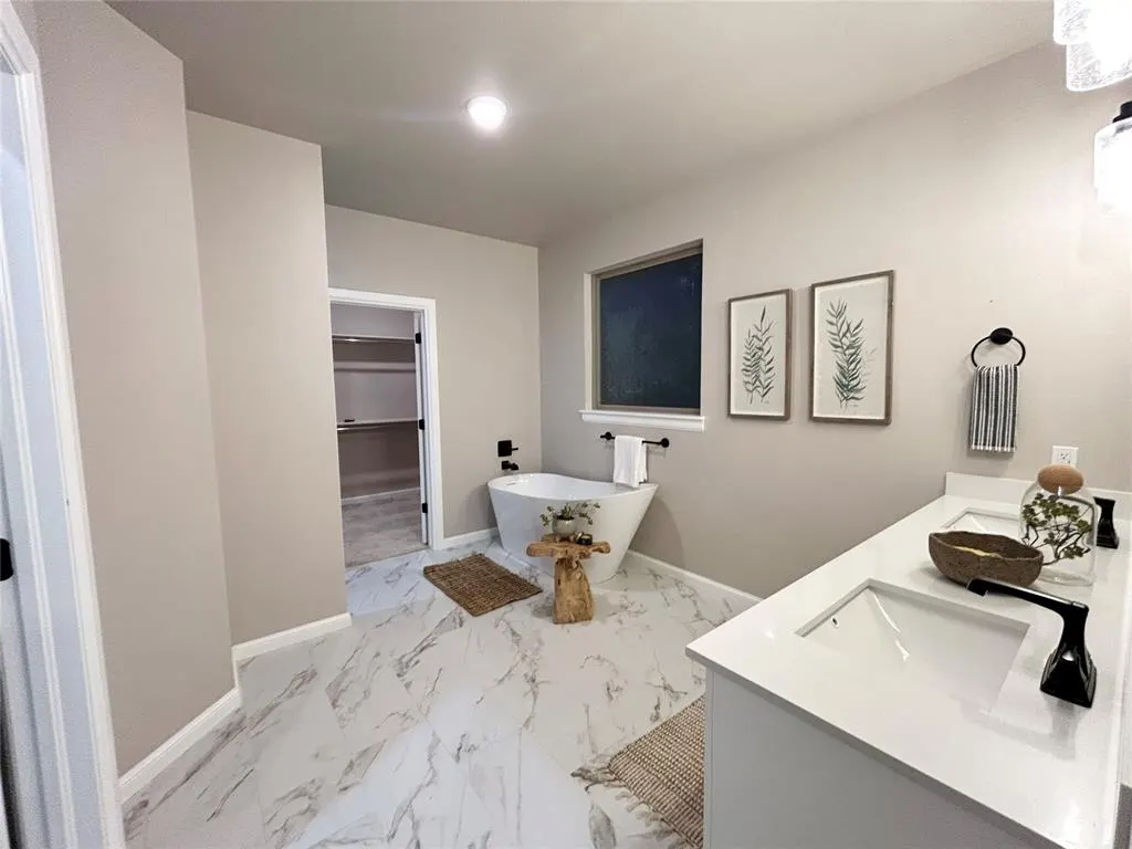 Photo 14 — 2029 Aminas Way, Yukon, OK 73099