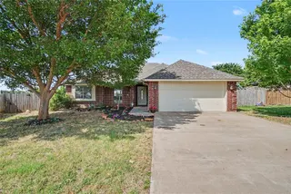 Sold home at 216 NW Cherry Avenue