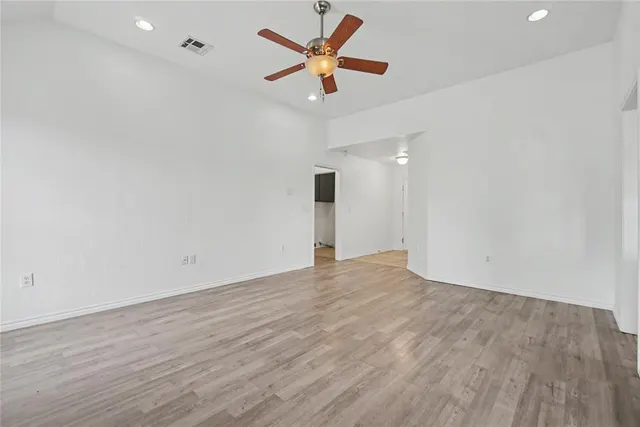 Photo 5 — 216 NW Cherry Avenue, Cache, OK 73527