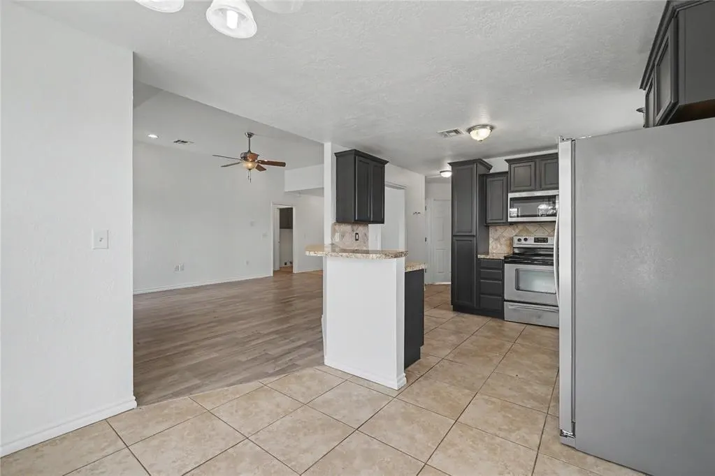 Photo 14 — 216 NW Cherry Avenue, Cache, OK 73527