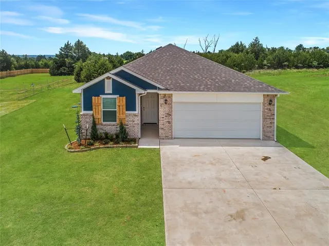 Photo 2 — 5261 Grassland Drive, Guthrie, OK 73044