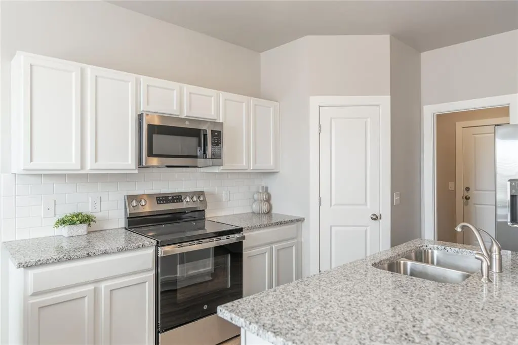 Photo 12 — 5261 Grassland Drive, Guthrie, OK 73044