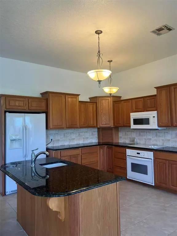 Photo 17 — 7317 Louisburg Drive, Oklahoma City, OK 73162