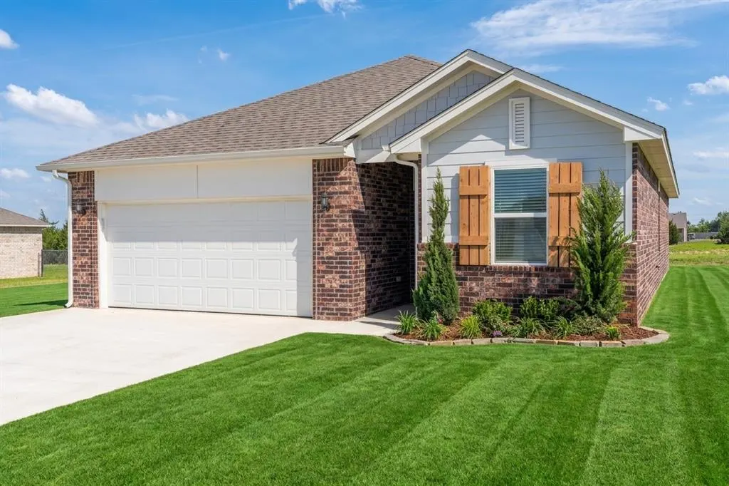 Photo 2 — 5191 Grassland Drive, Guthrie, OK 73044