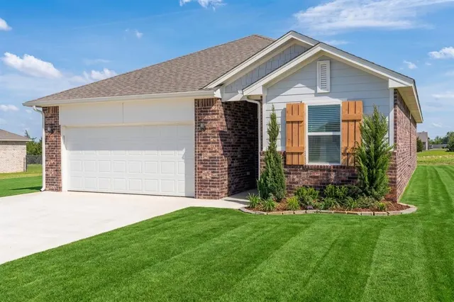 Photo 2 — 5191 Grassland Drive, Guthrie, OK 73044