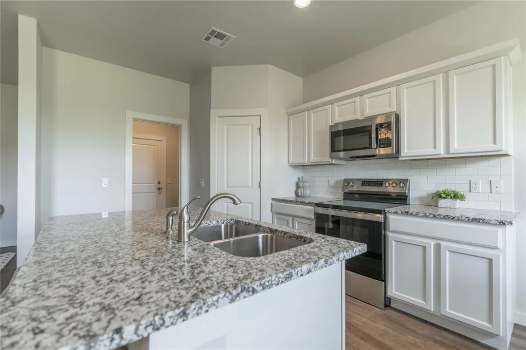 Photo 11 — 5191 Grassland Drive, Guthrie, OK 73044