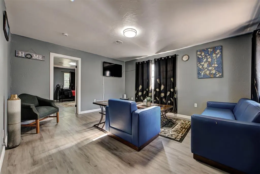 Photo 3 — 617 SW 34th Street, Oklahoma City, OK 73109