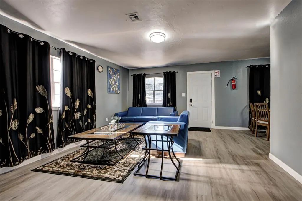 Photo 5 — 617 SW 34th Street, Oklahoma City, OK 73109