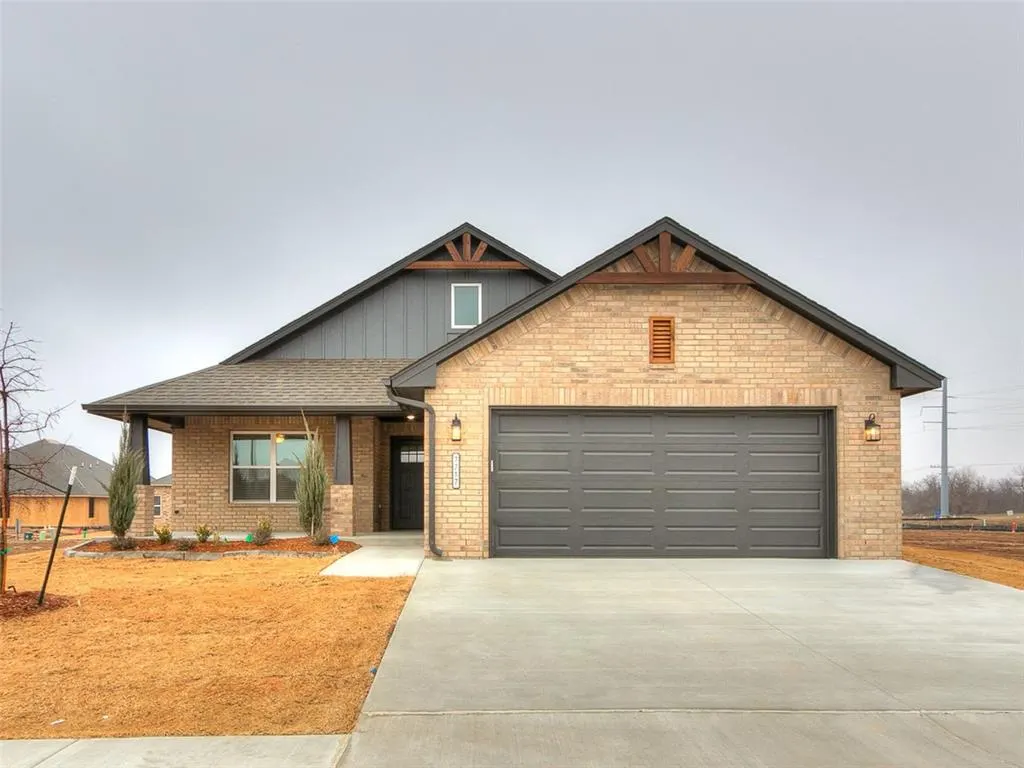 Front exterior — 7717 Three Woods Lane, Yukon, OK 73099