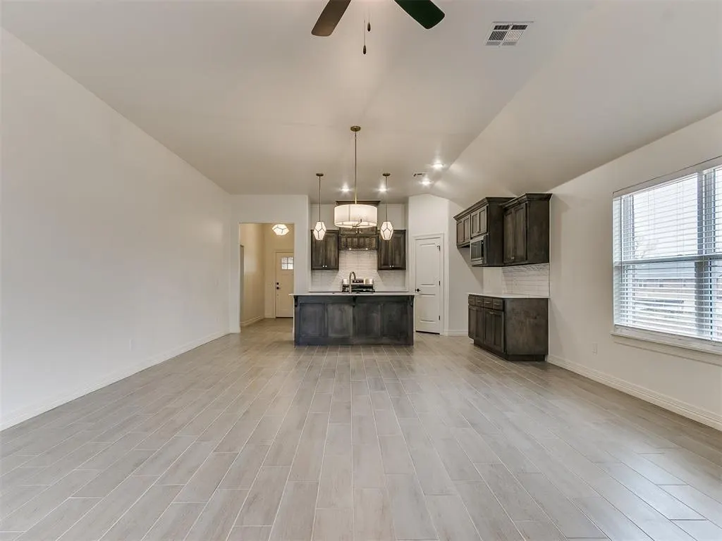 Photo 15 — 7717 Three Woods Lane, Yukon, OK 73099