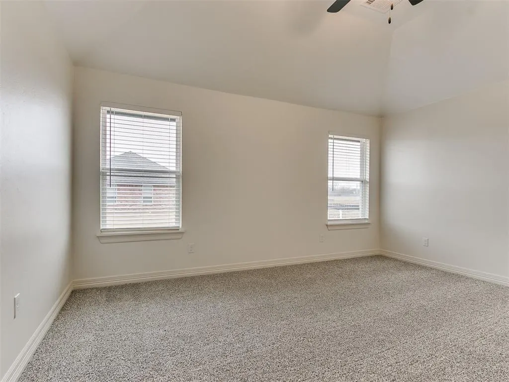 Photo 19 — 7717 Three Woods Lane, Yukon, OK 73099