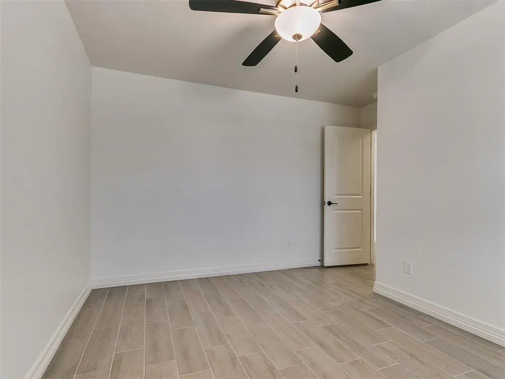Photo 29 — 7717 Three Woods Lane, Yukon, OK 73099