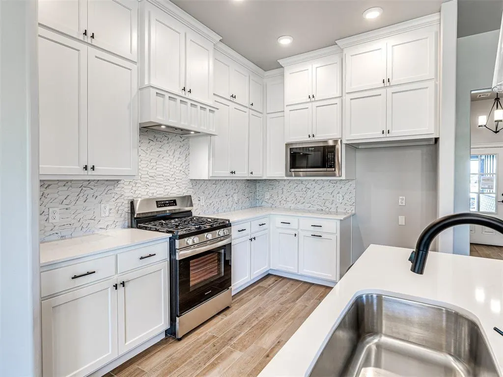 Photo 8 — 7712 Three Woods Lane, Yukon, OK 73099