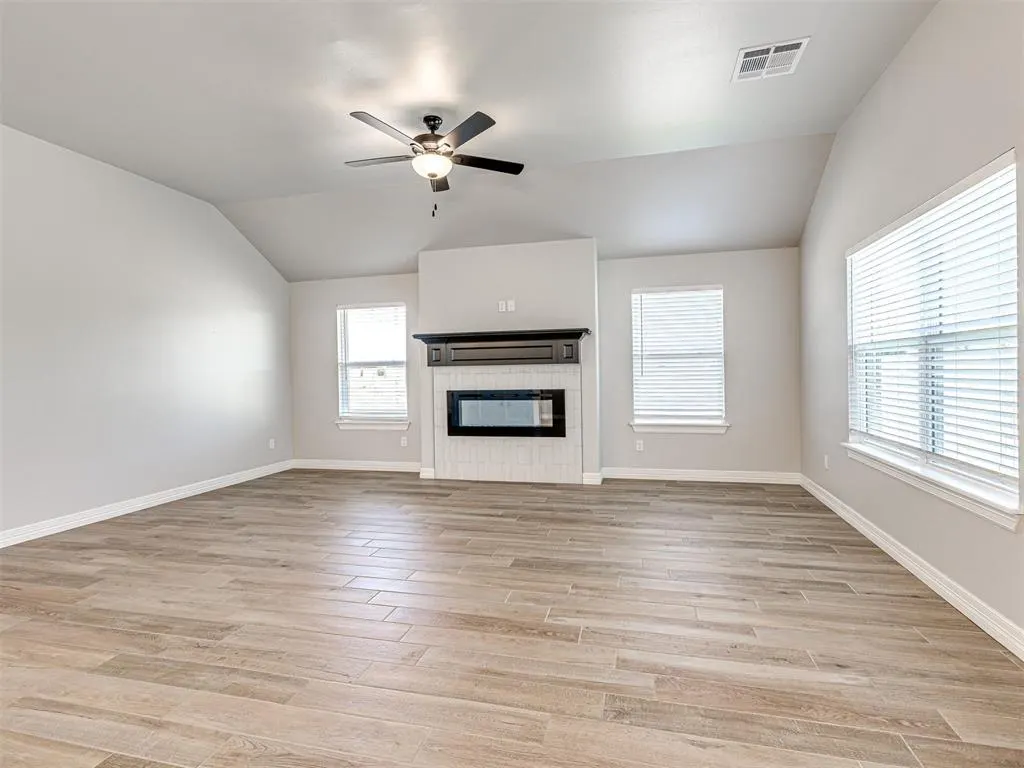 Photo 12 — 7712 Three Woods Lane, Yukon, OK 73099