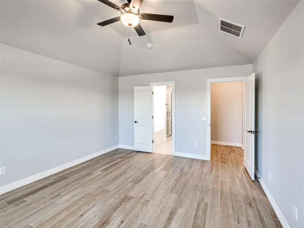 Photo 18 — 7712 Three Woods Lane, Yukon, OK 73099