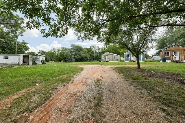 Photo 2 — 1313 Boren Boulevard, Seminole, OK 74868