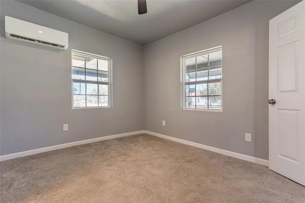 Photo 7 — 209 S Linwood Street, Cordell, OK 73632