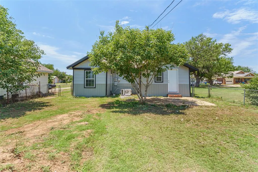 Photo 30 — 209 S Linwood Street, Cordell, OK 73632