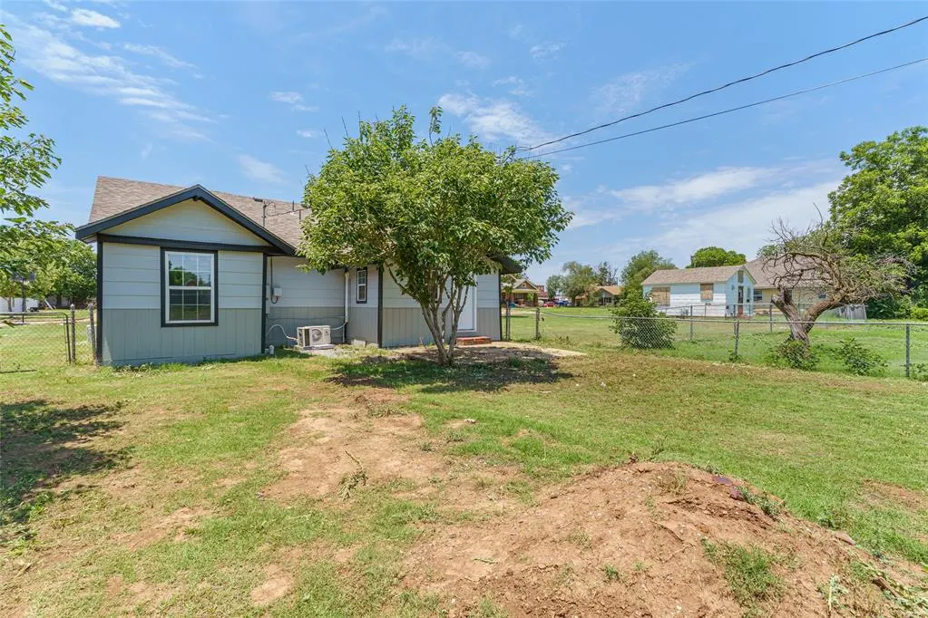 Photo 31 — 209 S Linwood Street, Cordell, OK 73632