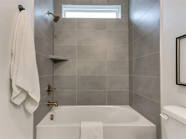 Photo 8 — 7717 Woods Edge Way, Yukon, OK 73099