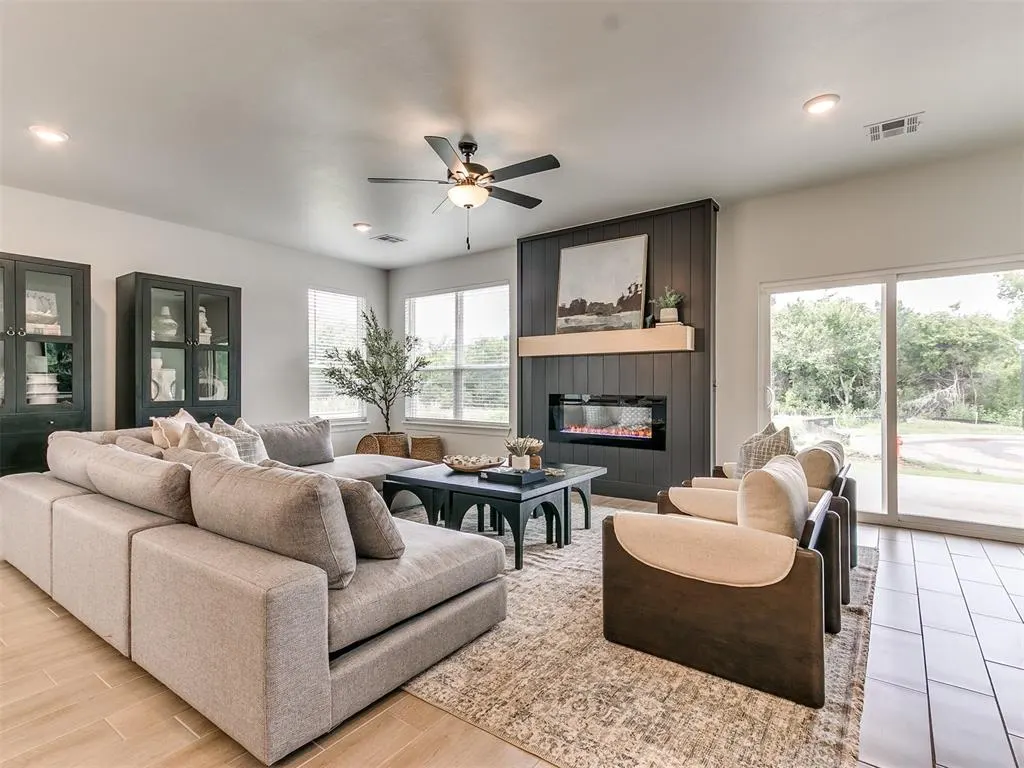 Photo 13 — 7717 Woods Edge Way, Yukon, OK 73099