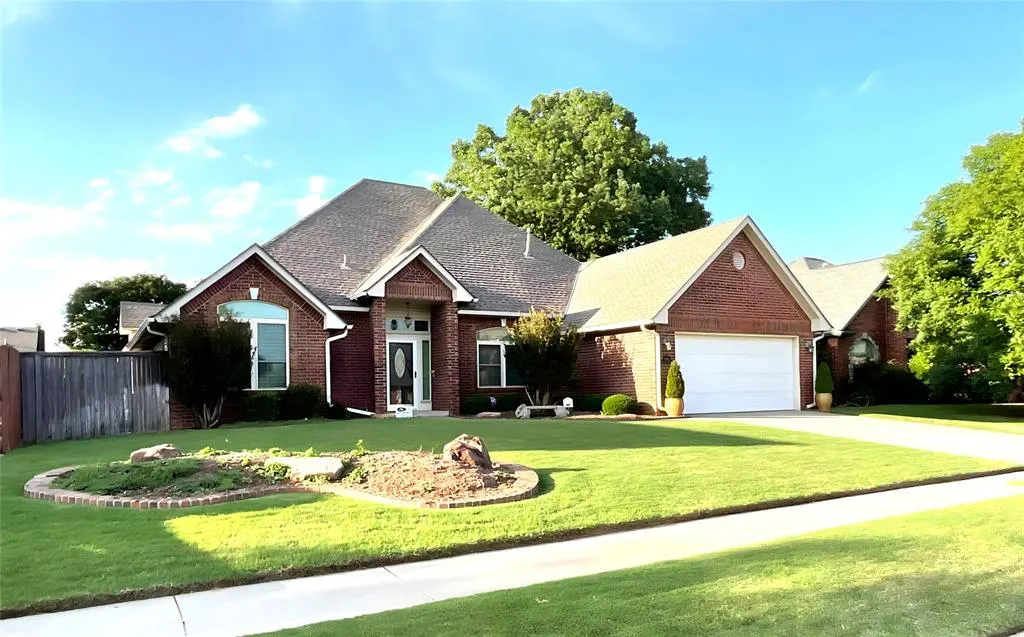 Front exterior — 3805 Harrogate Drive, Norman, OK 73072