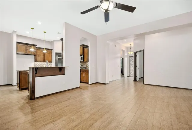 Photo 6 — 17305 Serrano Drive, Oklahoma City, OK 73170