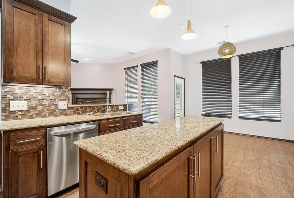 Photo 9 — 17305 Serrano Drive, Oklahoma City, OK 73170