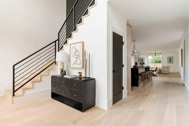 Photo 4 — 820 NW 67th Street, Oklahoma City, OK 73116