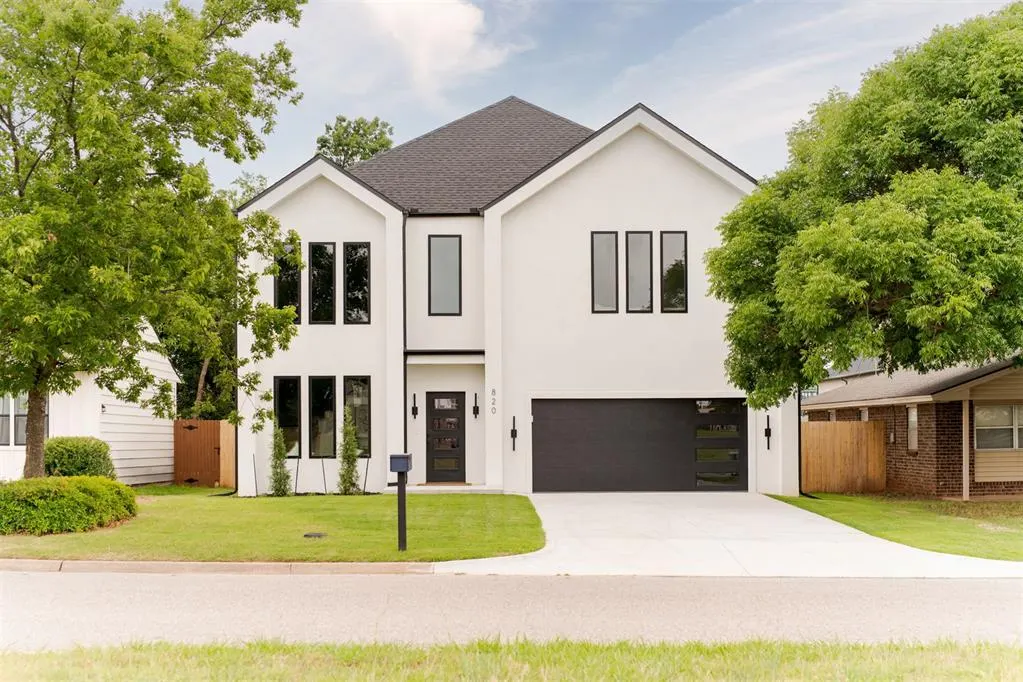Front exterior — 820 NW 67th Street, Oklahoma City, OK 73116