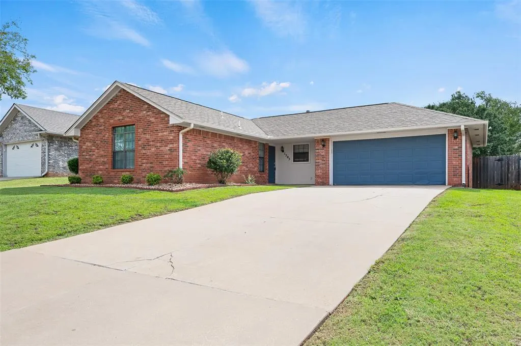 Front exterior — 1505 N Manning Street, Stillwater, OK 74075