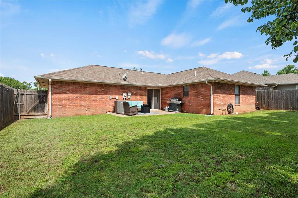 Photo 12 — 1505 N Manning Street, Stillwater, OK 74075