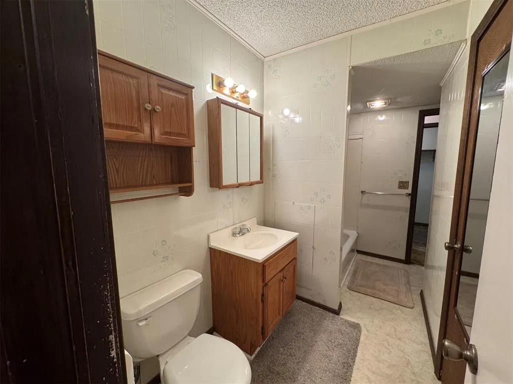 Photo 7 — 6207 NW 34th Street, Bethany, OK 73008