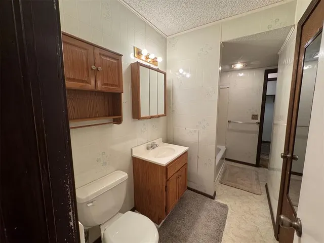 Photo 7 — 6207 NW 34th Street, Bethany, OK 73008