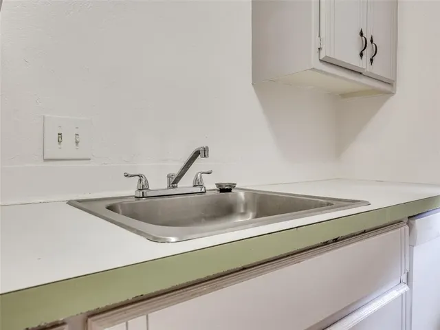 Photo 5 — 7123 NW 16th Street, Bethany, OK 73008