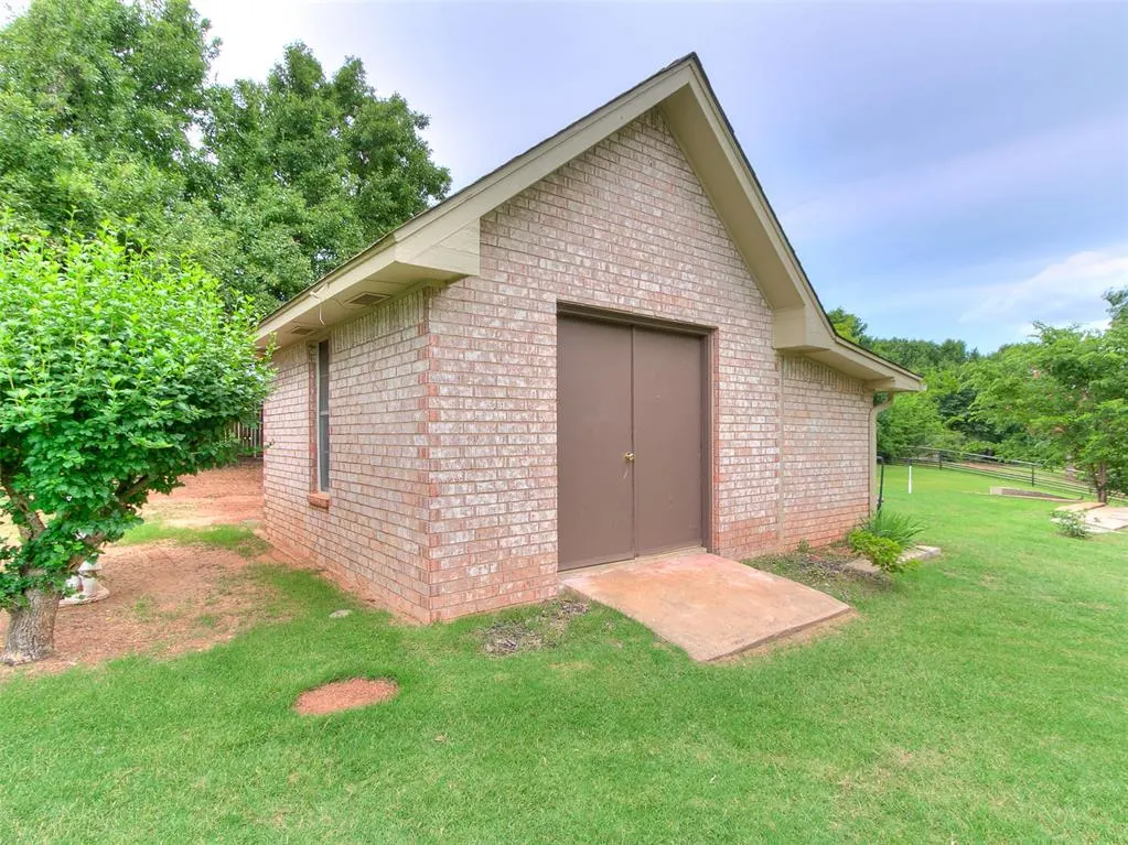 Photo 44 — 1701 SW 38th Street, Moore, OK 73160