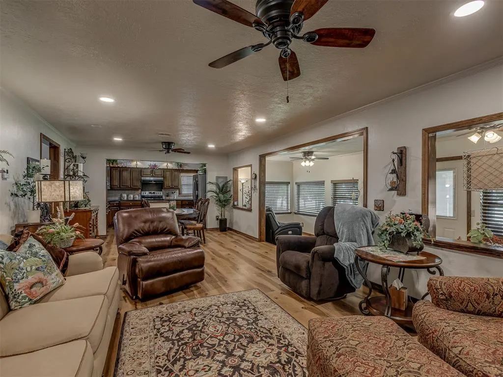 Photo 18 — 7408 Antlers Drive, Marlow, OK 73055