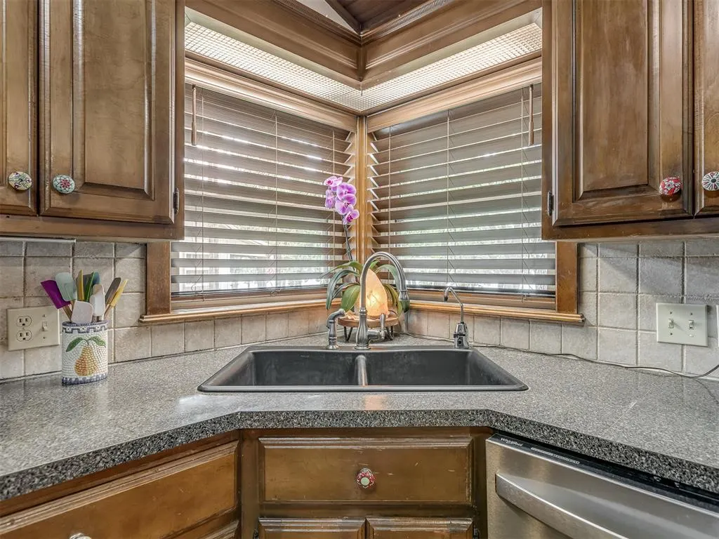 Photo 11 — 7408 Antlers Drive, Marlow, OK 73055